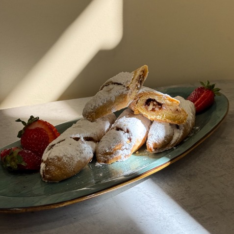 ՍԻԳԱՐԵՏ ԸՆԿՈԻՅԶՈՎ    WALNUT  ROLL