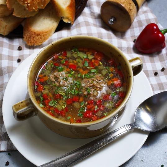ԿՈԼՈԼԱԿՈՎ ԱՊՈՒՐ     SOUP WITH MEATBALLS