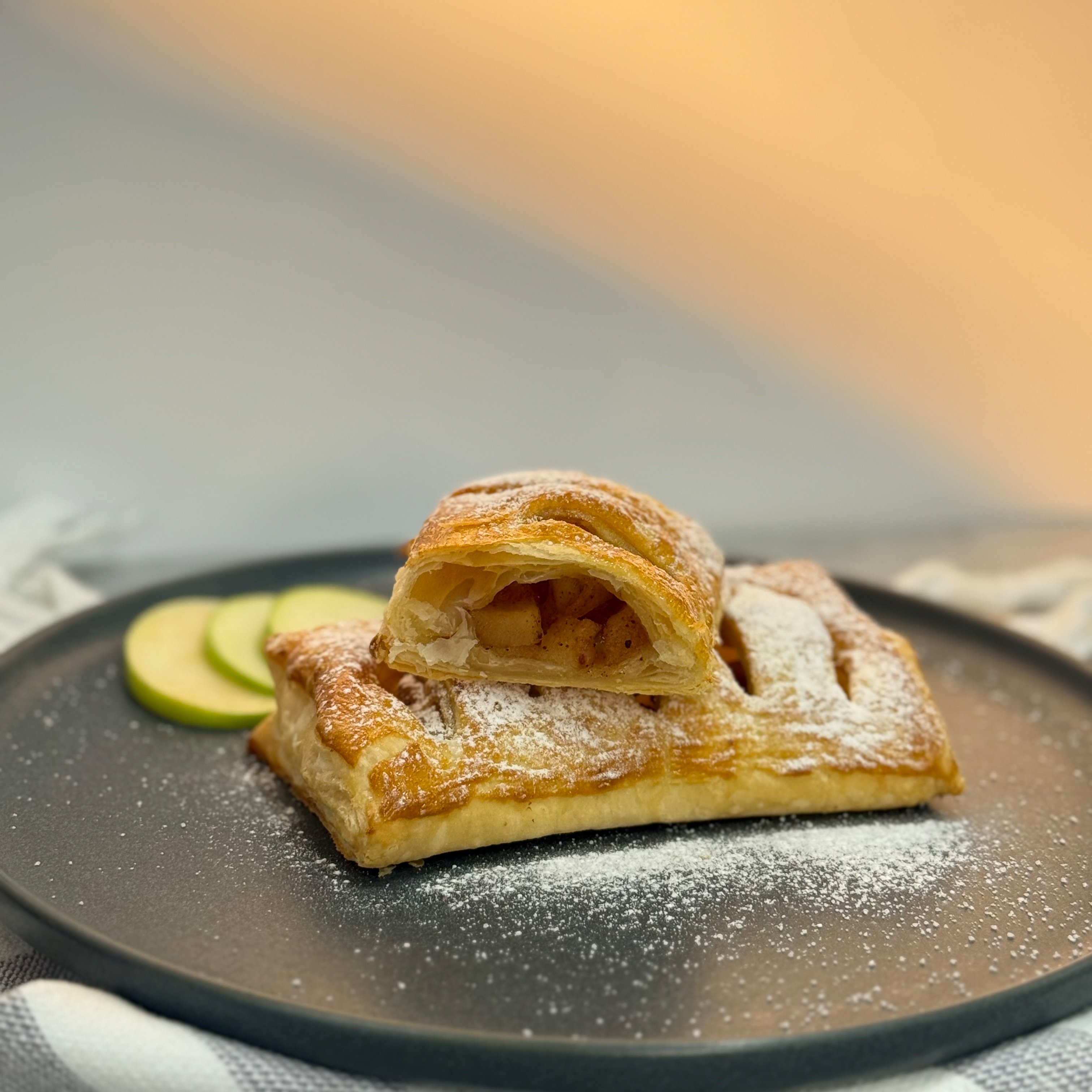 ՇՏՐՈՒԴԵԼ ԽՆՁՈՐՈՎ